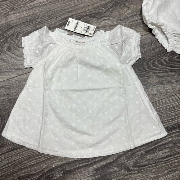 First Impressions Girls 2-Pc.White Embroidered Eyelet Top & Shorts Set 2T 267 - Picture 6 of 10